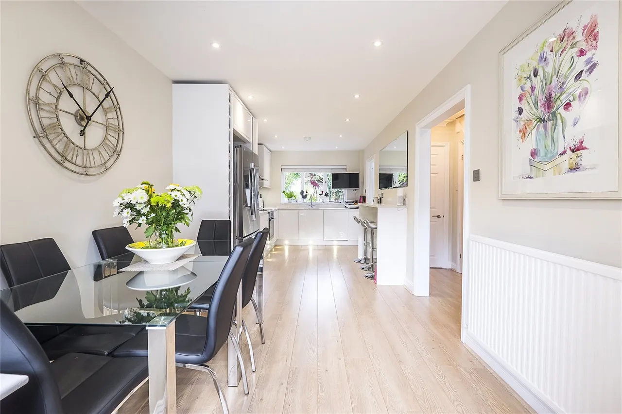 Sorbie Close, Weybridge, Surrey, KT13, photo 8