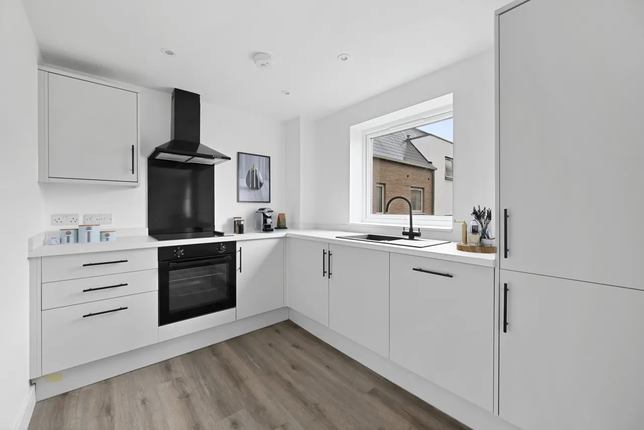 2 bed flat to rent, Oundle Road, Peterborough, PE2
