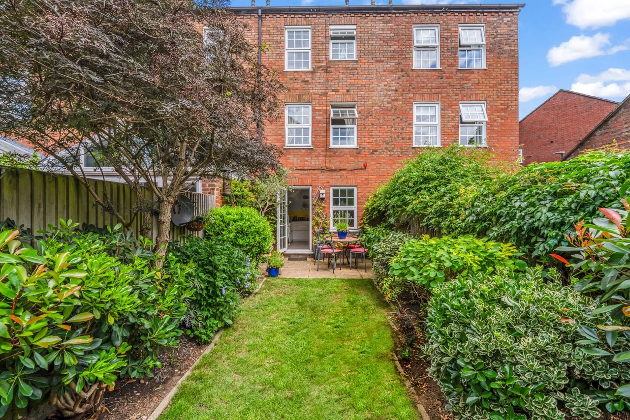 Park Crescent, Twickenham, TW2, photo 18