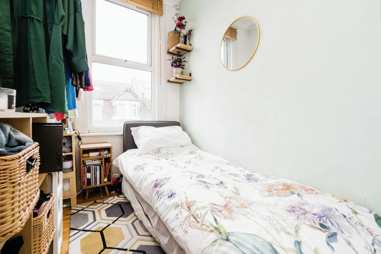 Caulfield Road, East Ham, London, E6, photo 9