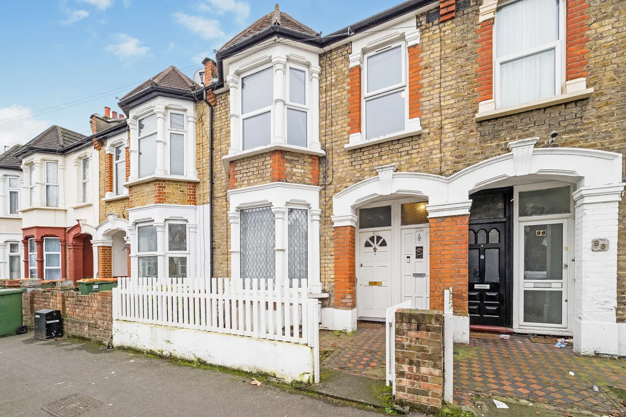 2 bed flat for sale — Caulfield Road, East Ham, London, E6