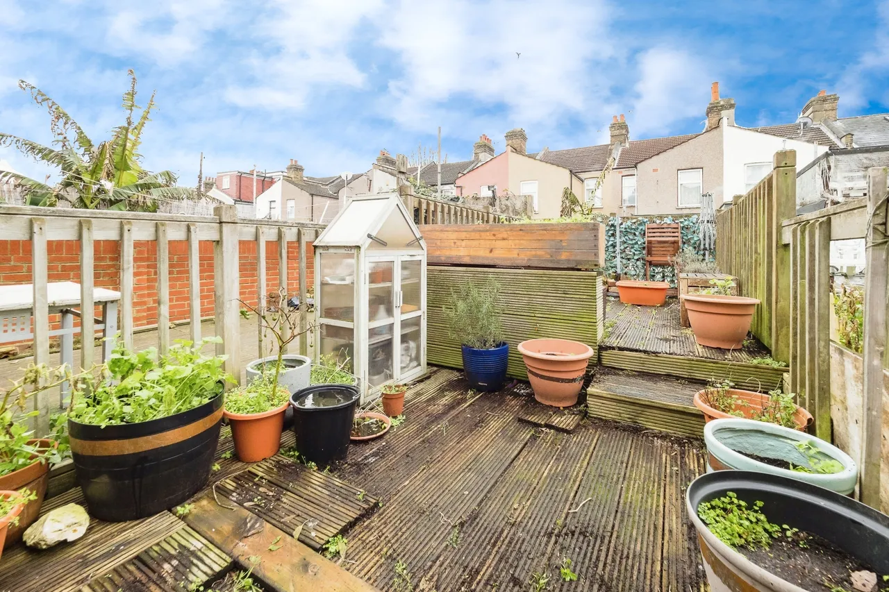 Caulfield Road, East Ham, London, E6, photo 15