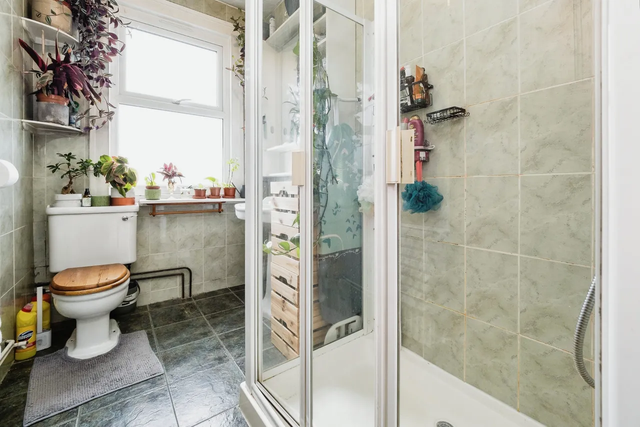 Caulfield Road, East Ham, London, E6, photo 14