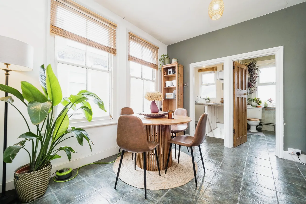 Caulfield Road, East Ham, London, E6, photo 3