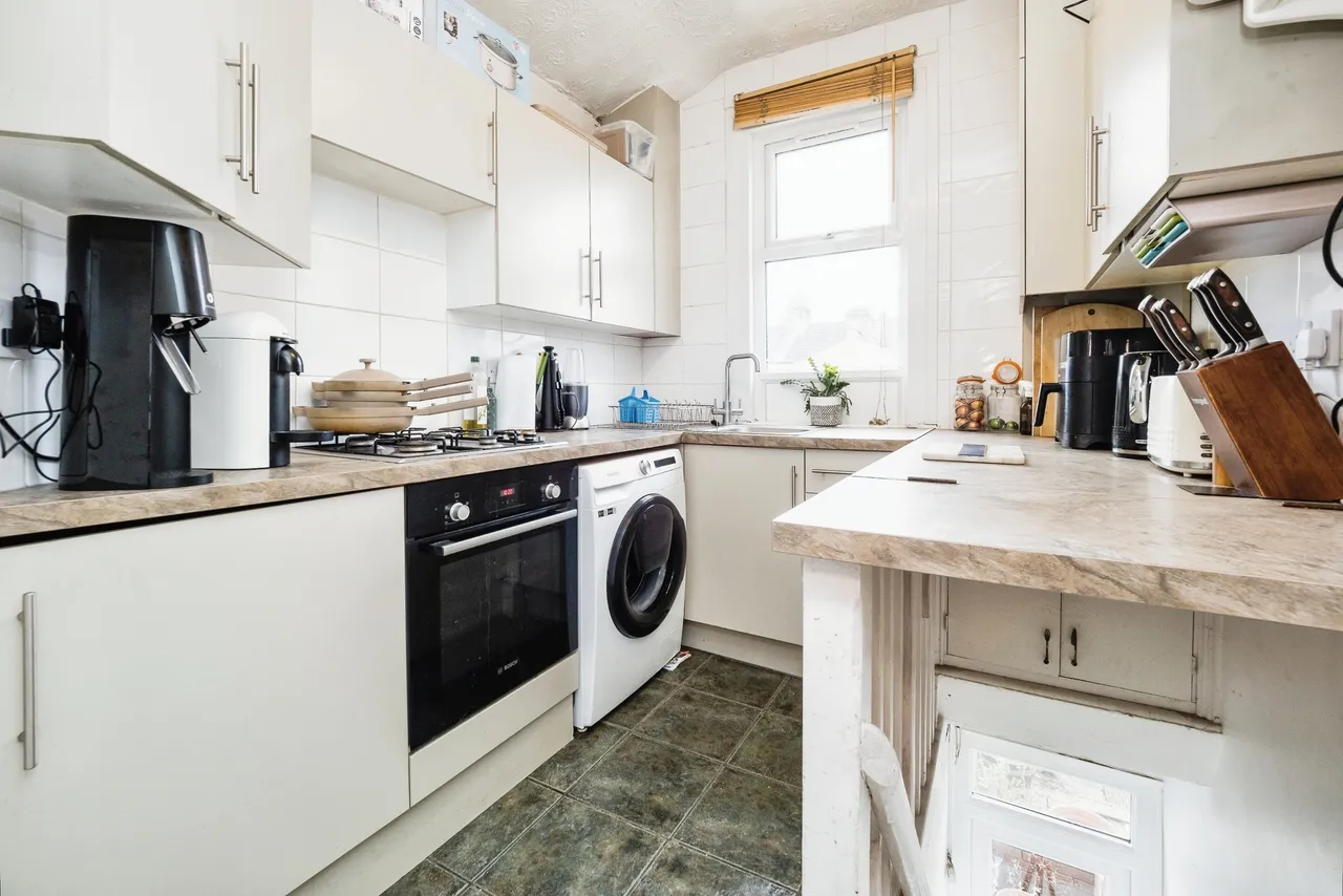Caulfield Road, East Ham, London, E6, photo 12