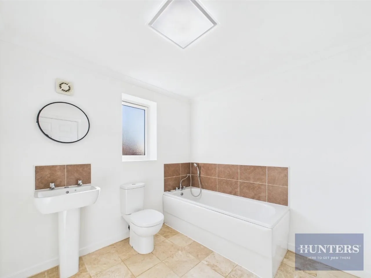 Sapphire Road, Bishops Cleeve, GL52, photo 17