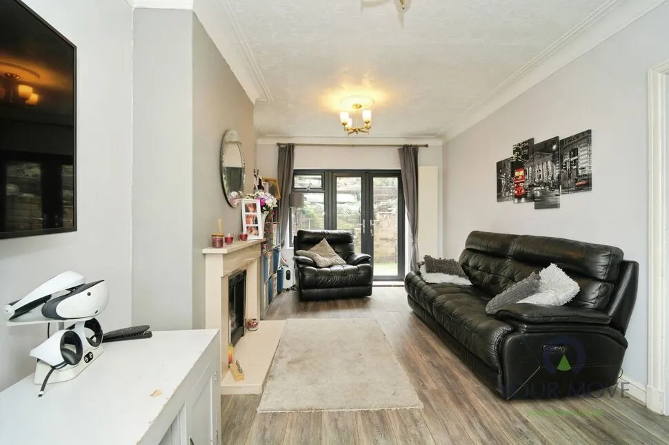 Edge Hill Road, Royton, OL2, photo 3