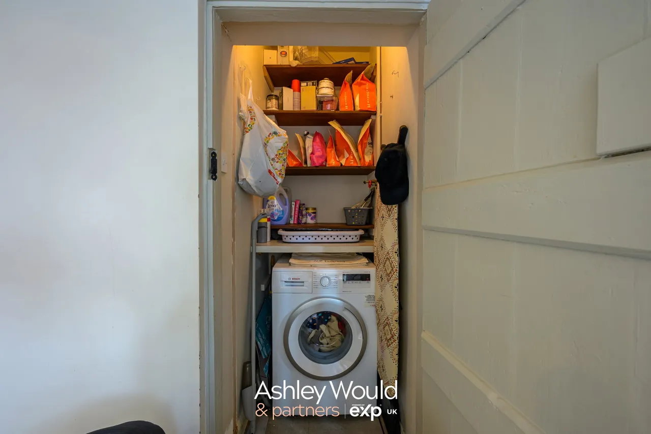 School Lane, Hagley, DY9, photo 7