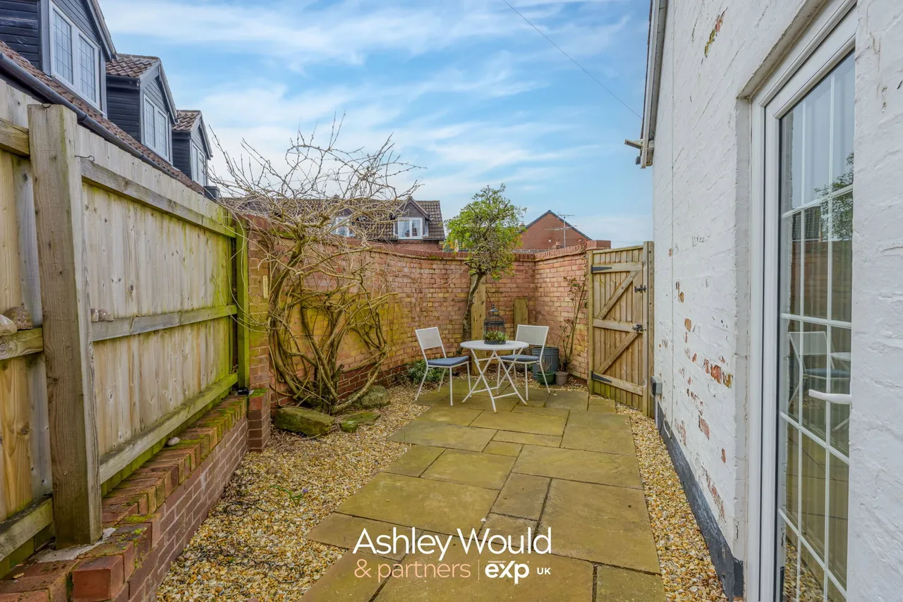 School Lane, Hagley, DY9, photo 14