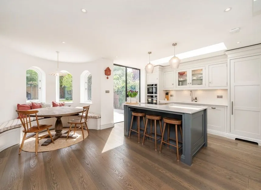 Manor Gardens, Wimbledon, SW20, photo 3