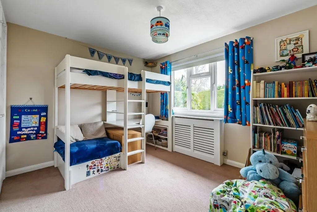 Ten Acres, Fetcham, KT22, photo 8