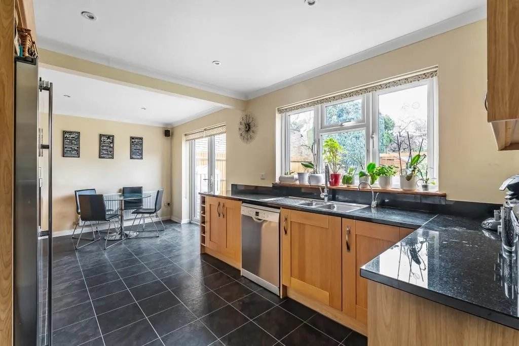 Ten Acres, Fetcham, KT22, photo 4