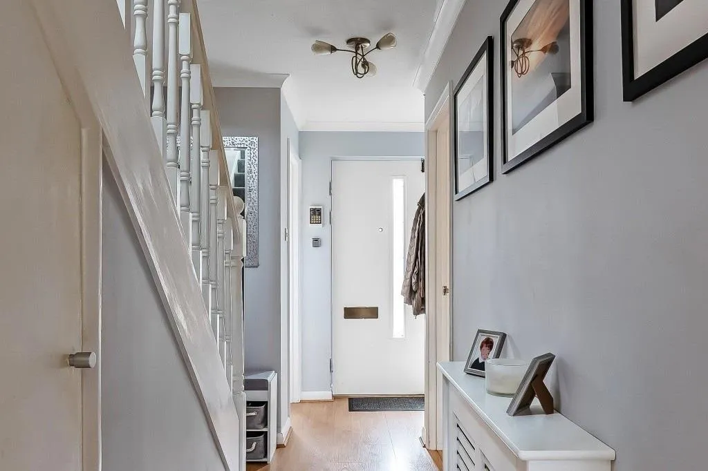 Ten Acres, Fetcham, KT22, photo 6