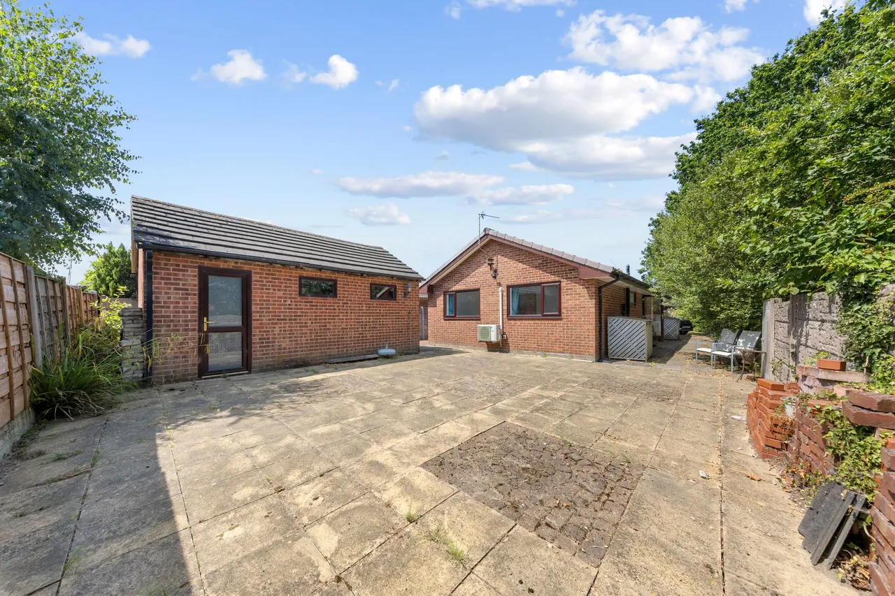 The Pipers, Lowton, Warrington, WA3 2TJ, photo 4