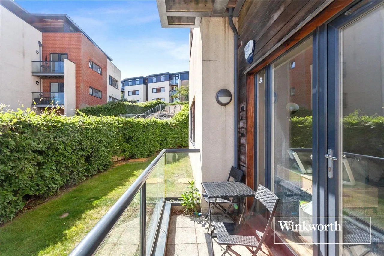 Peacock Close, Mill Hill East, NW7, photo 11