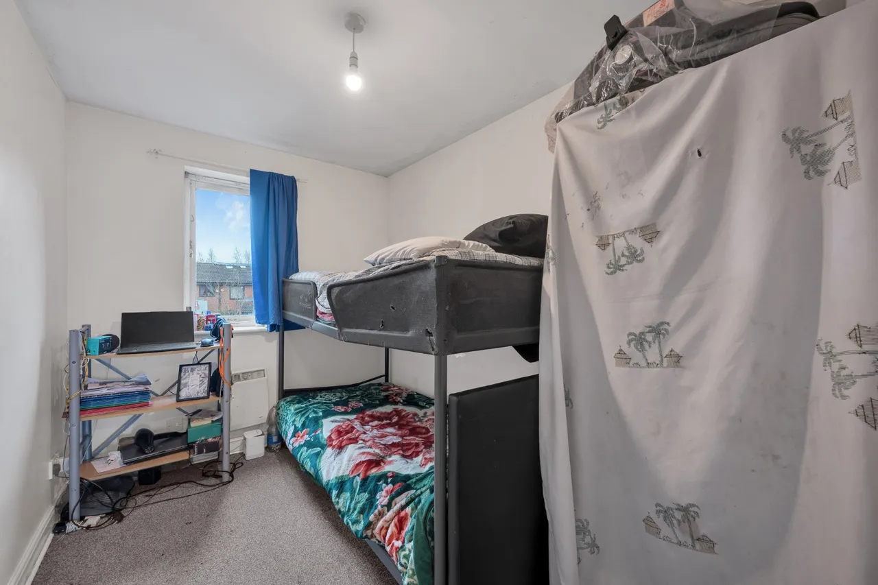 Crales House, Harlinger Street, SE18, photo 3