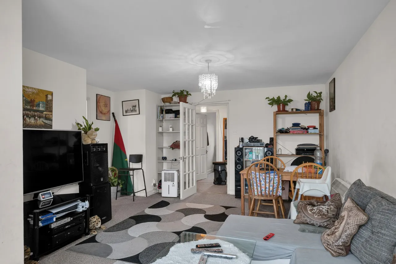 Crales House, Harlinger Street, SE18, photo 8