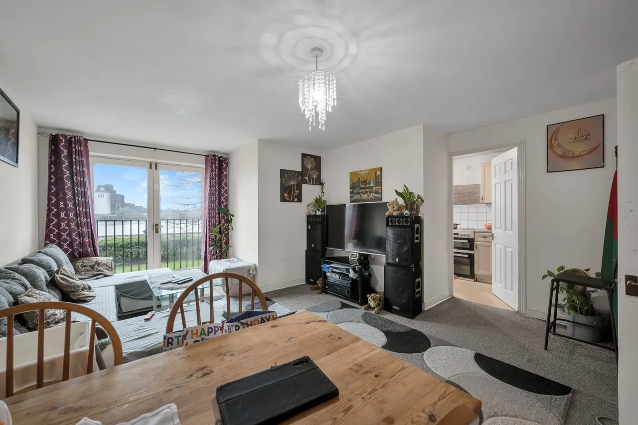 Crales House, Harlinger Street, SE18, photo 7