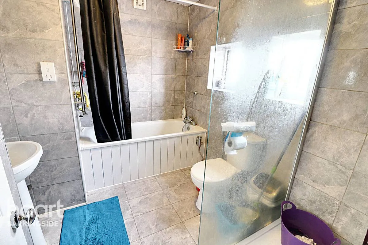 Chalgrove Crescent, Clayhall, IG5, photo 20