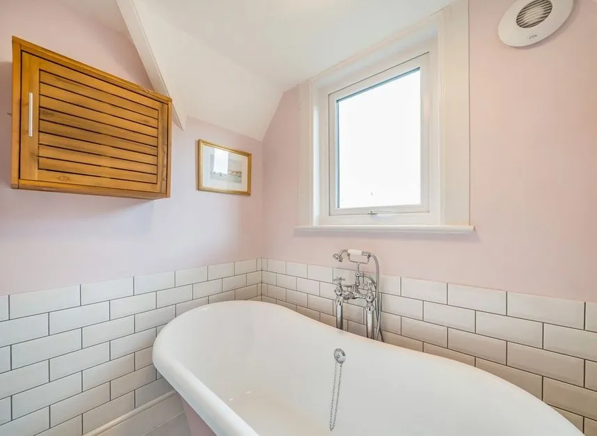 Garratt Lane, Tooting, SW17, photo 12