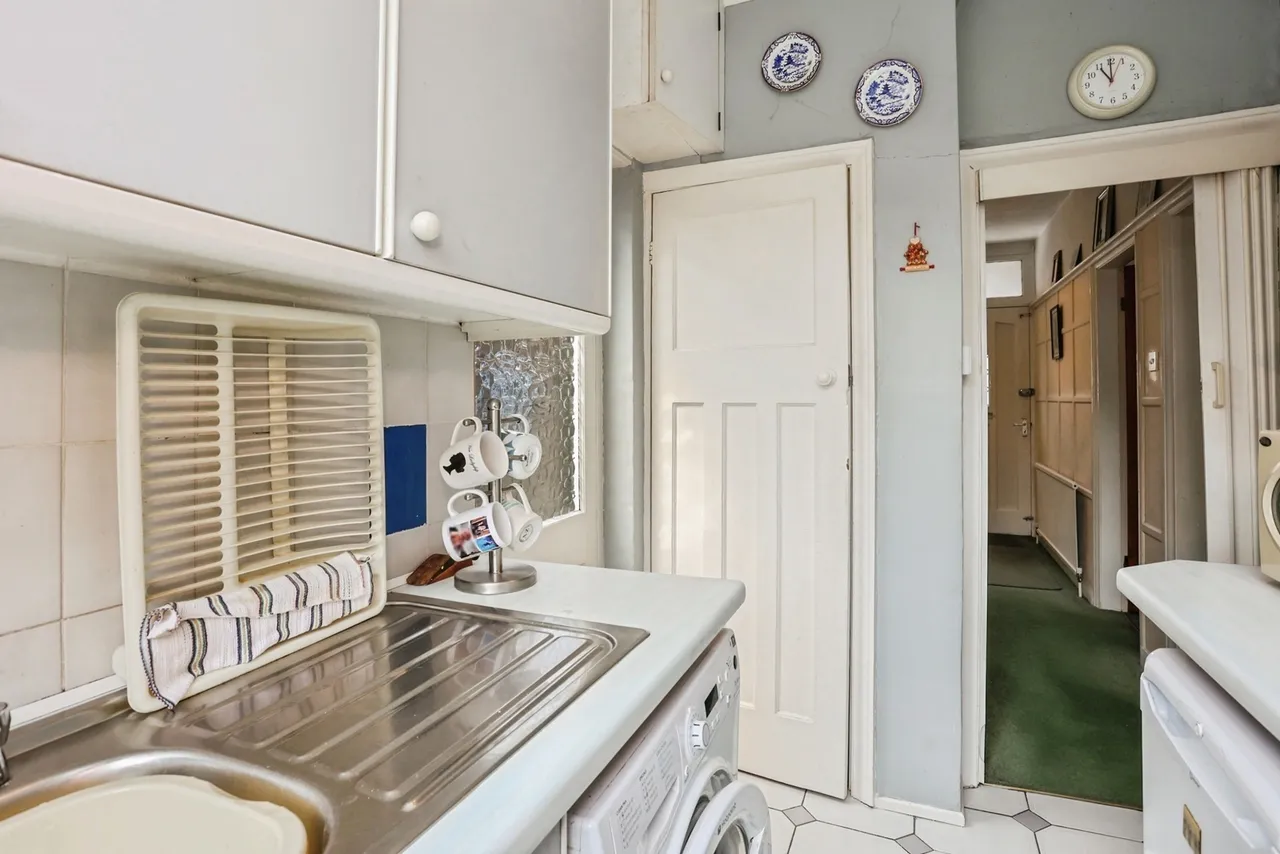 Wyngate Drive, Leicester, LE3, photo 9