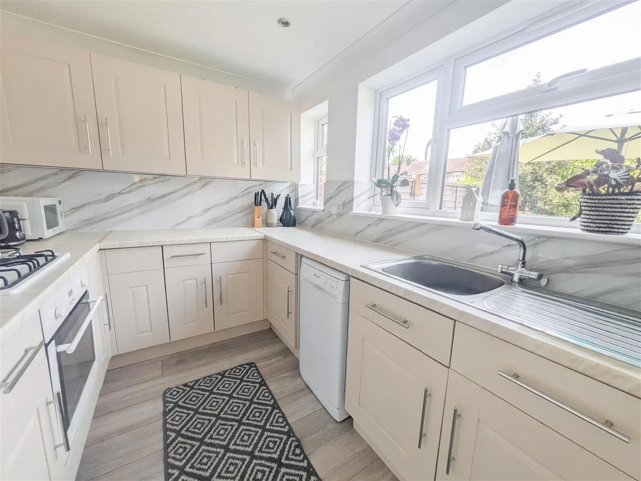 Manor Way, Uckfield, East Sussex, TN22 1DG, photo 8