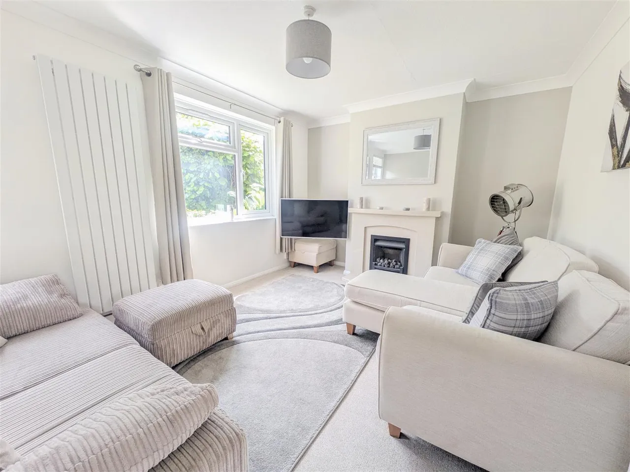 Manor Way, Uckfield, East Sussex, TN22 1DG, photo 3