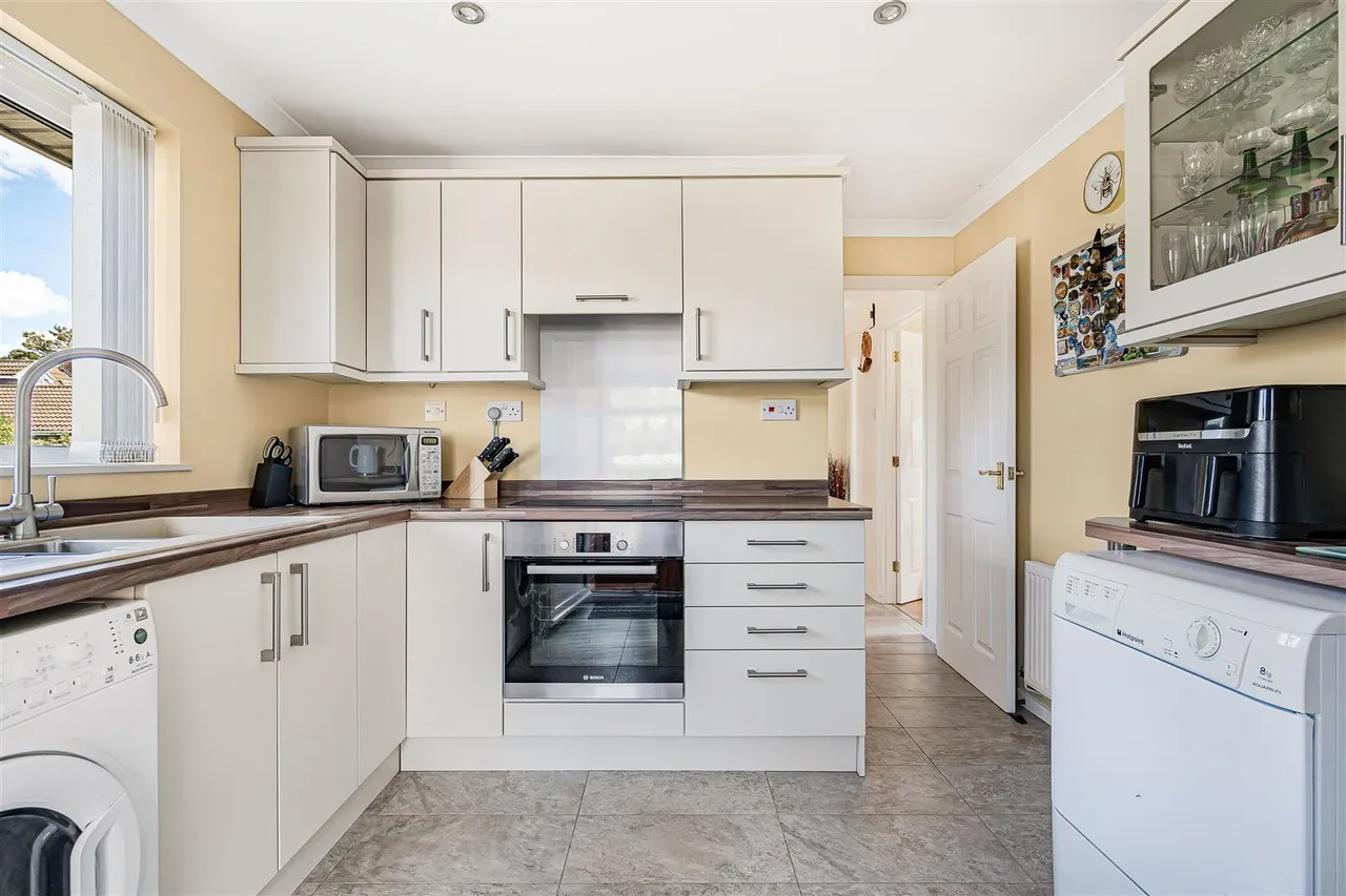Wynemares, Sawston, CB22, photo 4