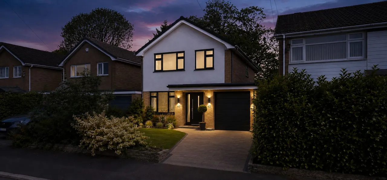 Plymouth Drive, Bramhall, SK7, photo 2