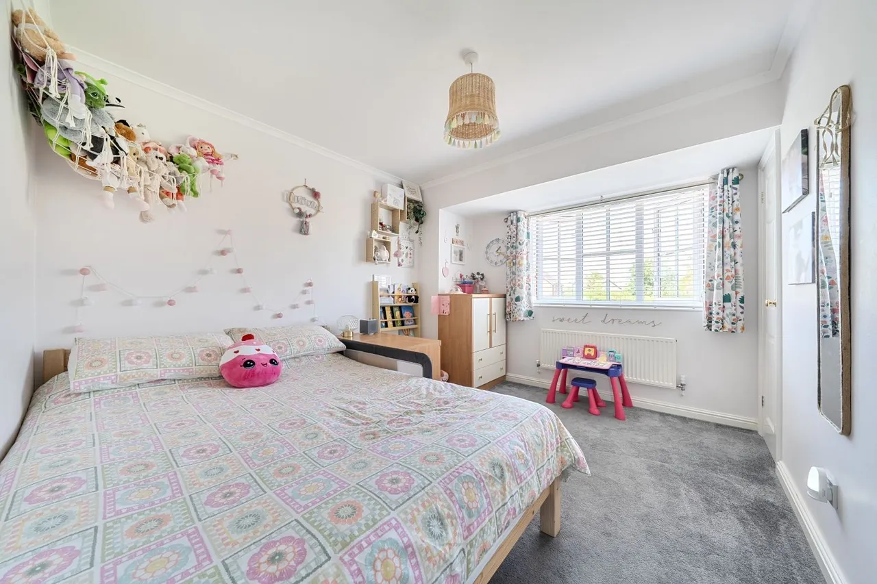 Pannell Drive, Hawkinge, CT18, photo 13