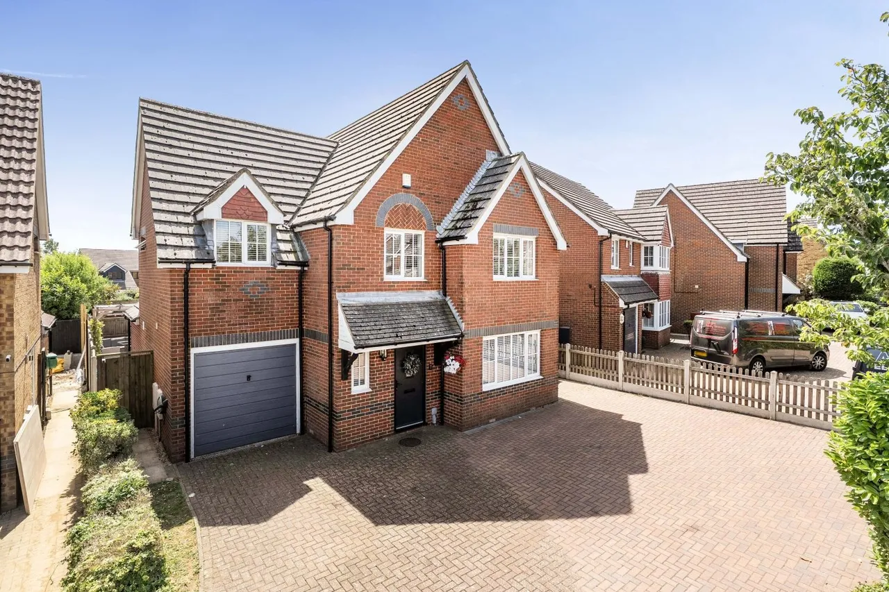 4 bed house for sale, Pannell Drive, Hawkinge, CT18