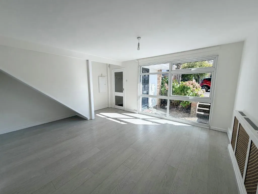 Nicola Close, South Croydon, photo 6
