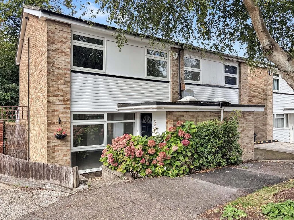 3 bed house for sale, Nicola Close, South Croydon