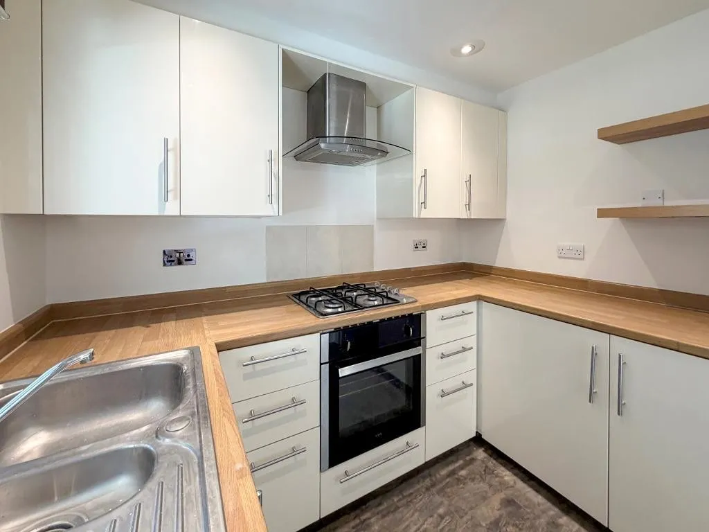 Nicola Close, South Croydon, photo 4