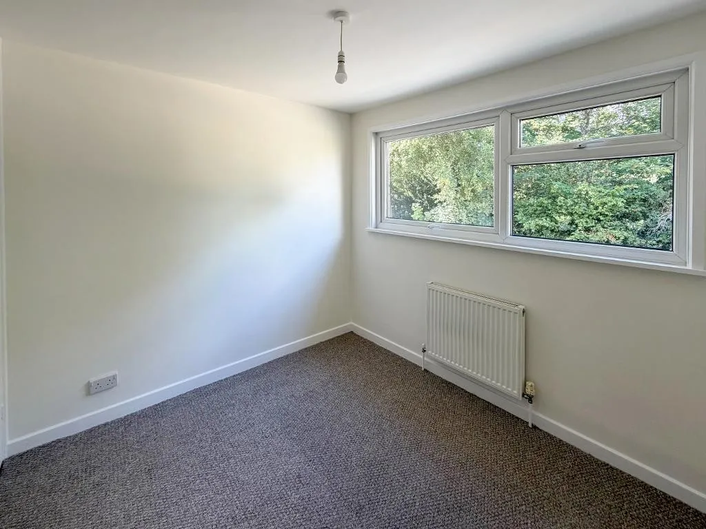 Nicola Close, South Croydon, photo 8