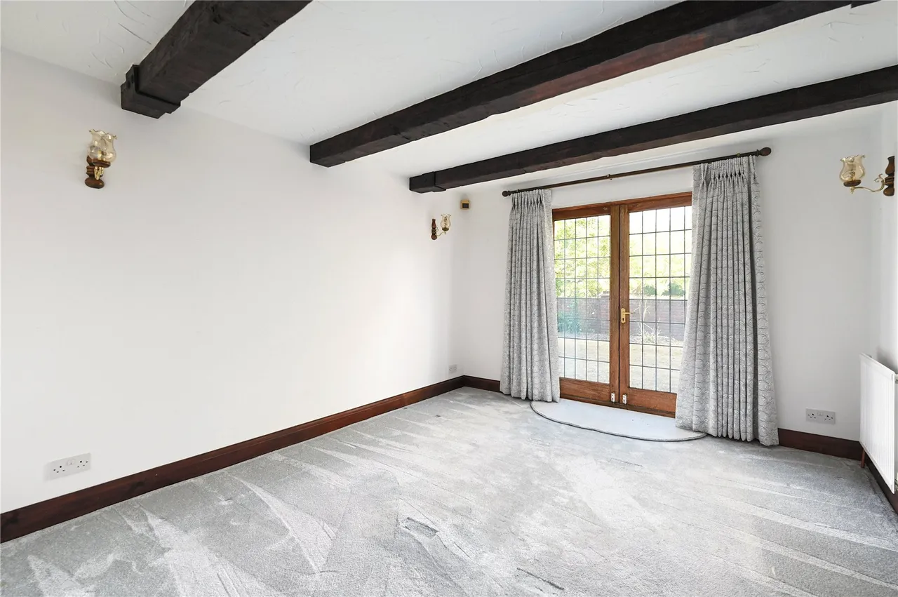 Thames Side, Staines, TW18, photo 18