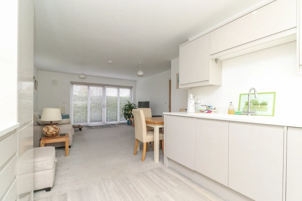 Beach Avenue, Birchington, CT7, photo 7