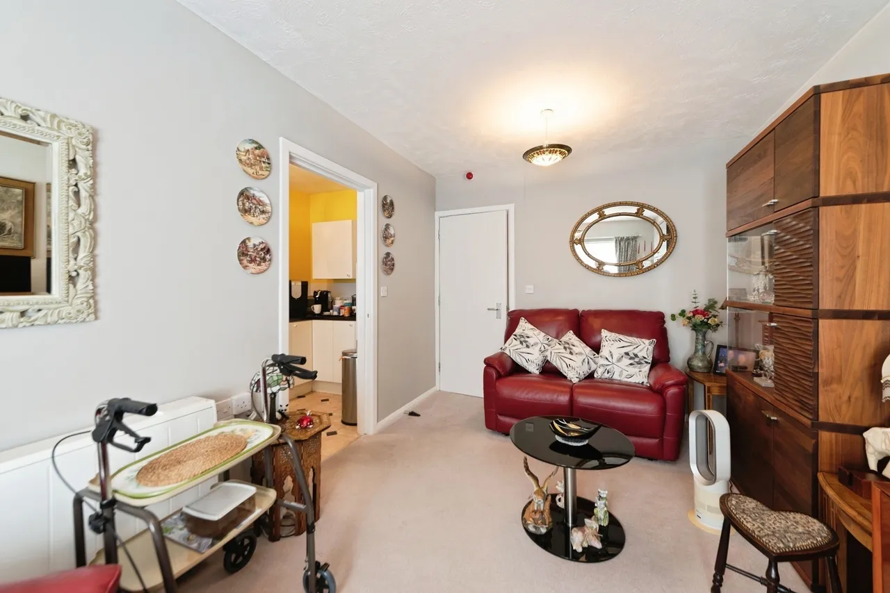 Wide Lane, Southampton, SO18, photo 8