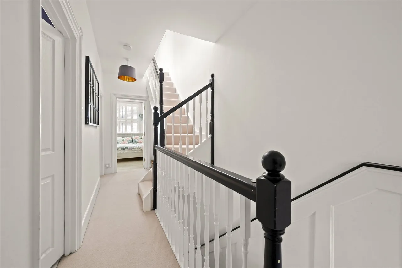 Wolsey Road, Esher, Surrey, KT10, photo 5