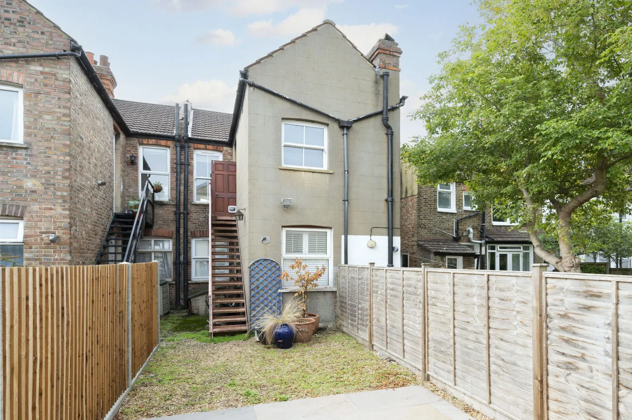 Shelton Road, London, SW19, photo 14