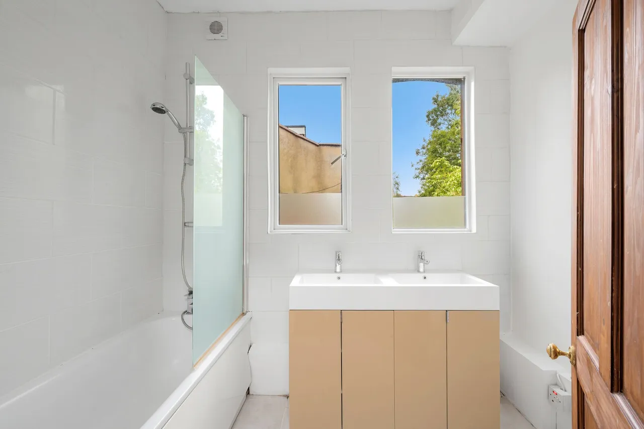Shelton Road, London, SW19, photo 5