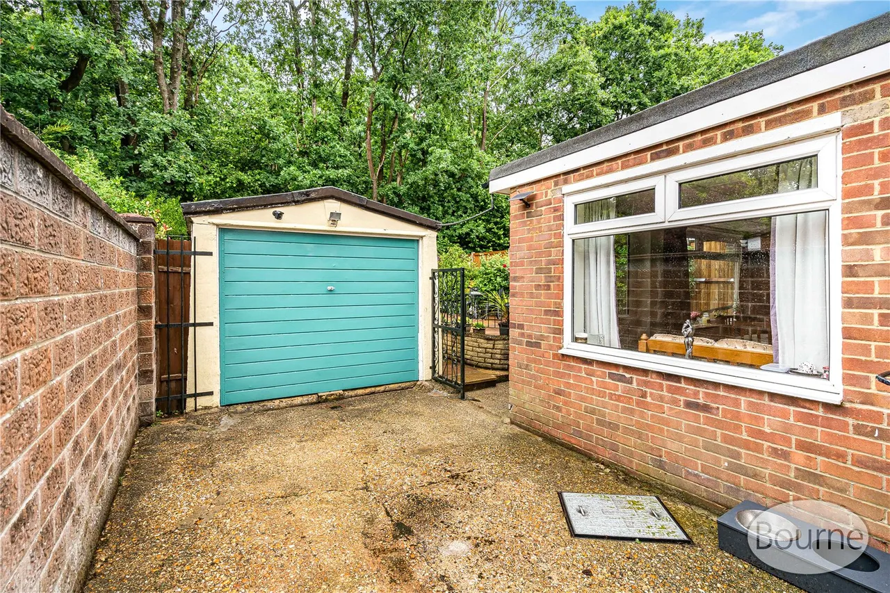 Cranmore Road, Mytchett, GU16, photo 11