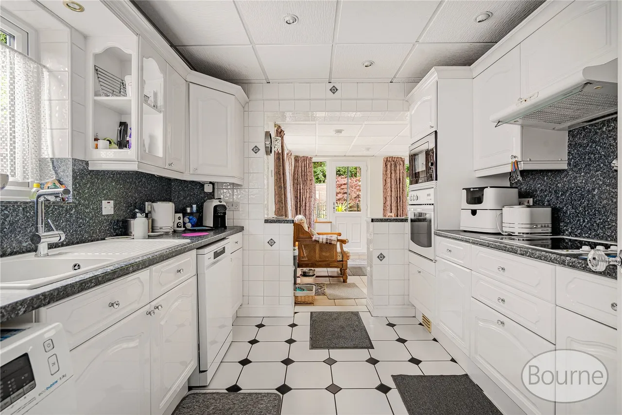 Cranmore Road, Mytchett, GU16, photo 5
