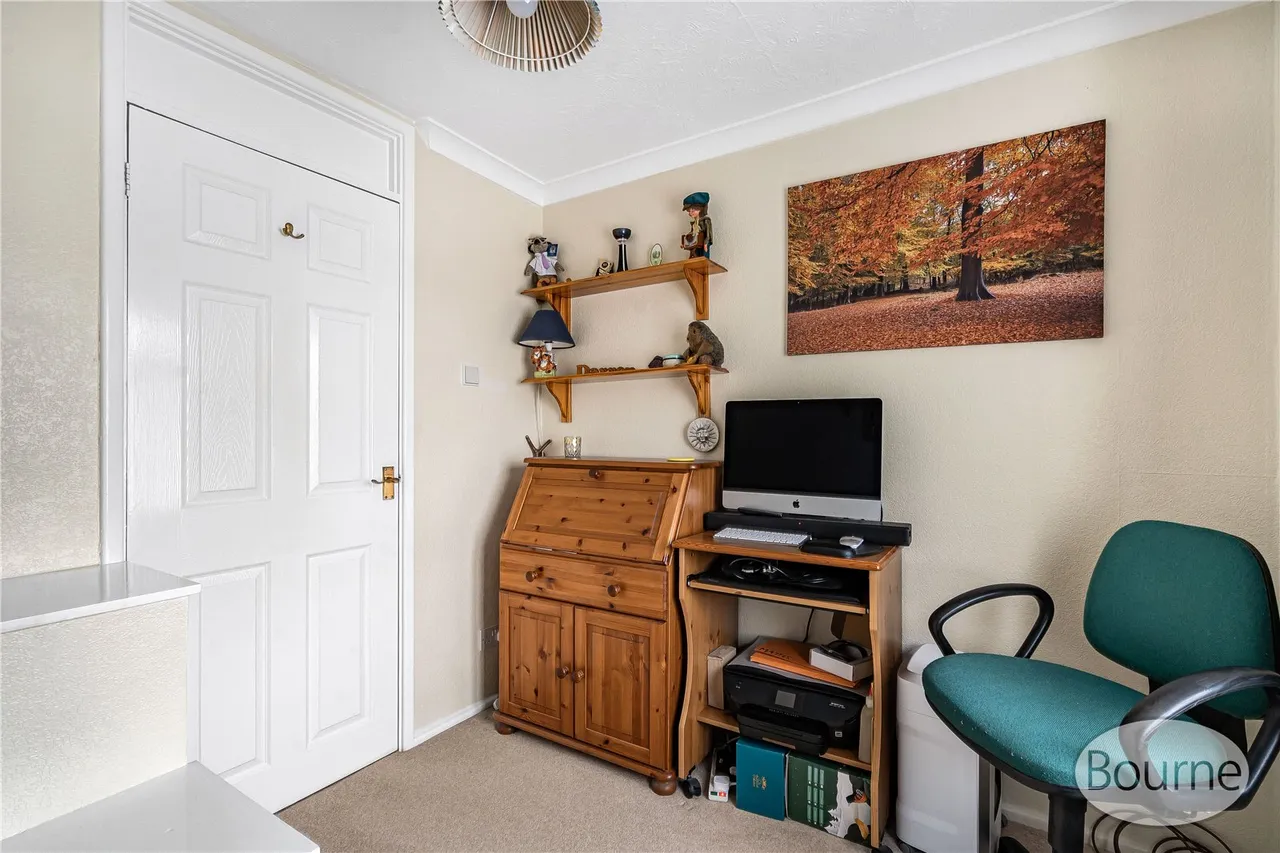 Cranmore Road, Mytchett, GU16, photo 21