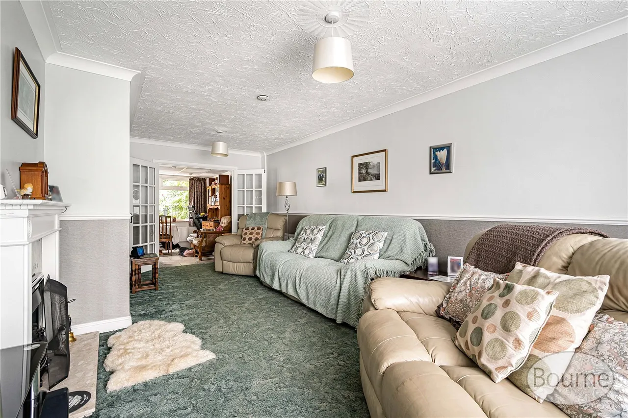 Cranmore Road, Mytchett, GU16, photo 2