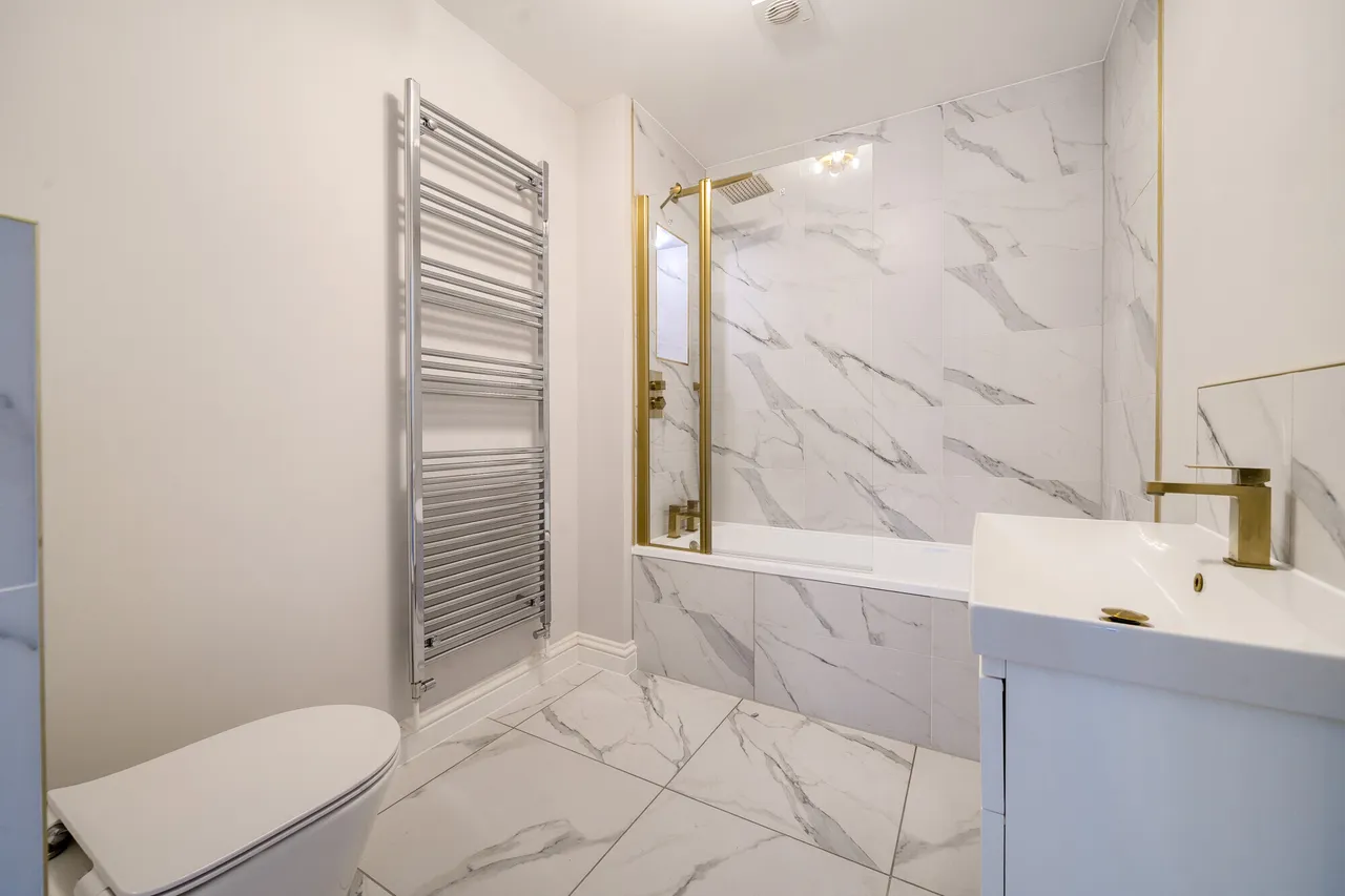 Highland Place, Minsterworth, GL2, photo 2