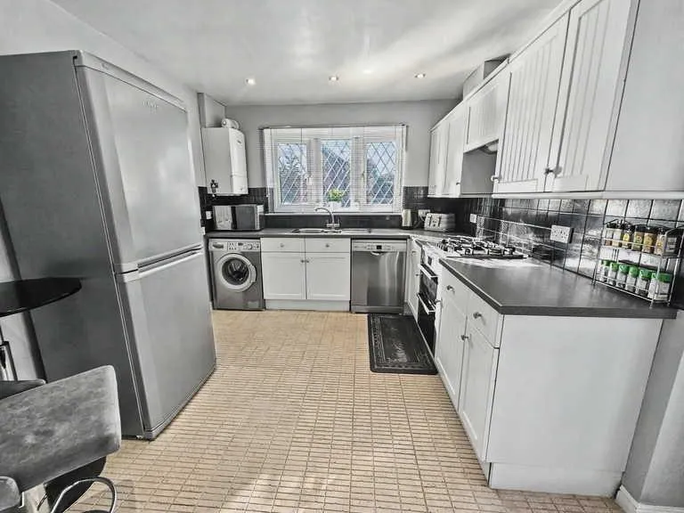 Houghley Close, Macclesfield, SK10, photo 5
