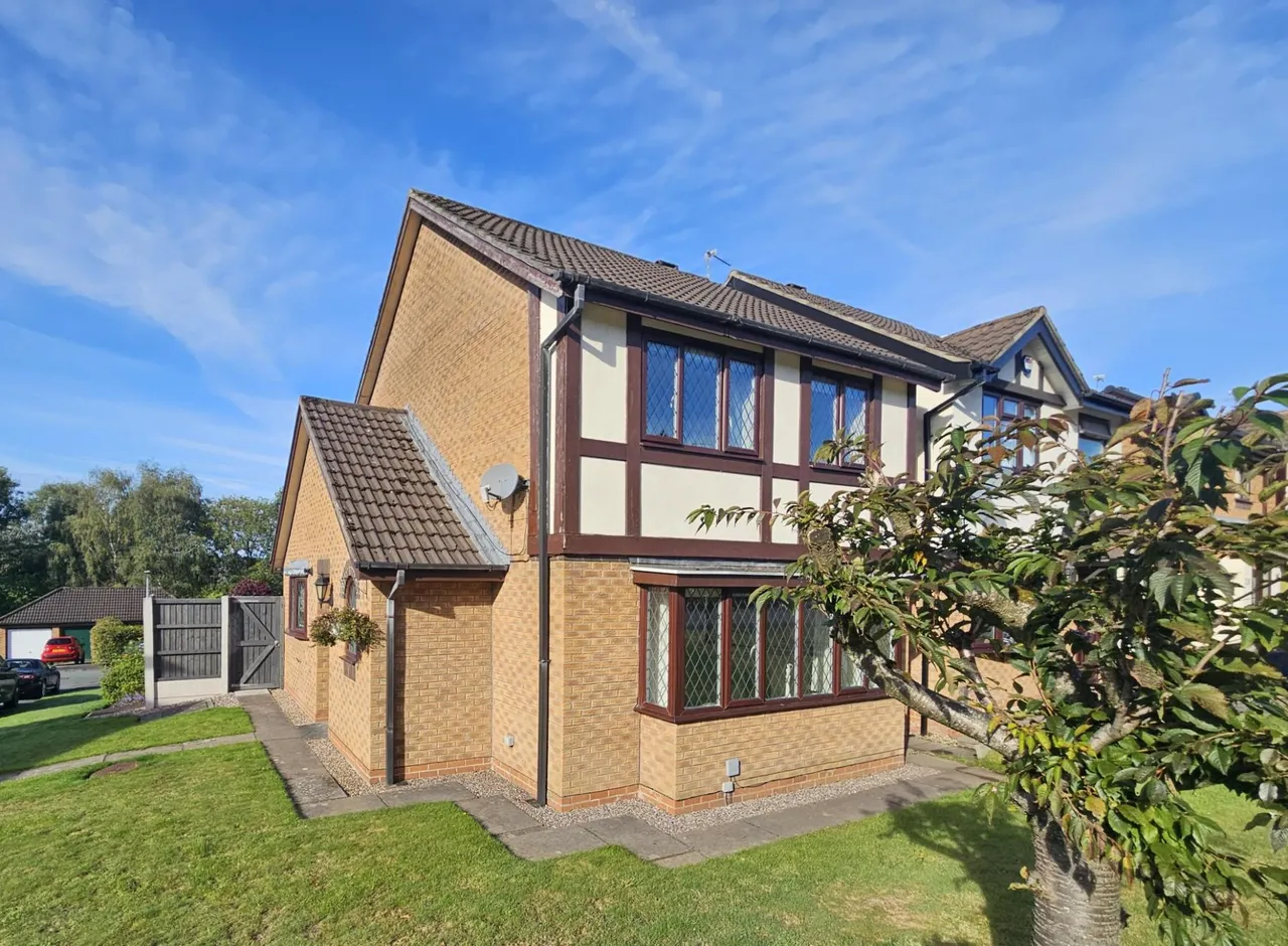 Houghley Close, Macclesfield, SK10, photo 2