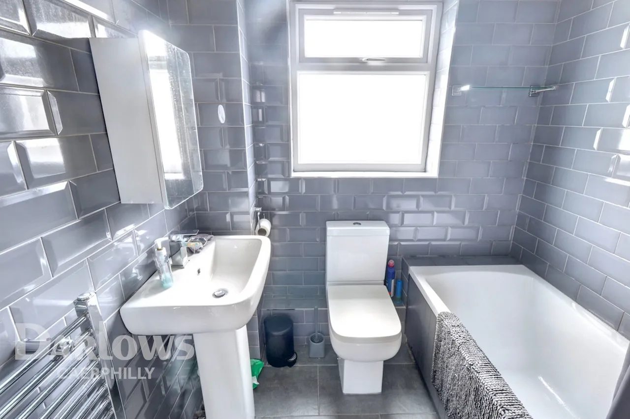 Heol Ty Crwn, Caerphilly, photo 11