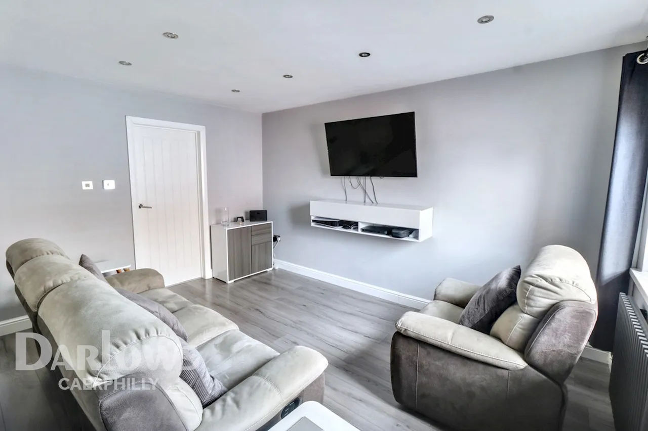 Heol Ty Crwn, Caerphilly, photo 3
